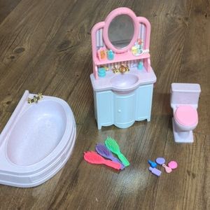 Barbie bathroom set